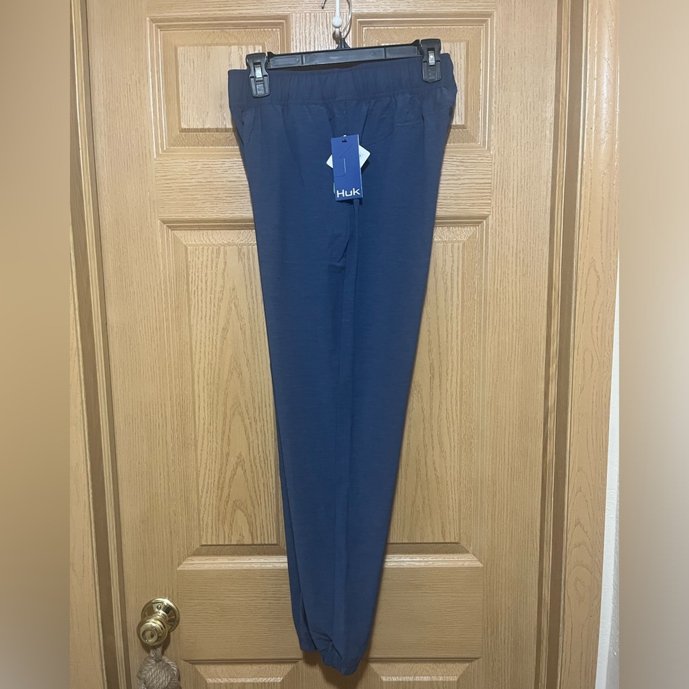 Ladies HUK Joggers lightweight dri-fit type material size M. NWT. Blue color.
